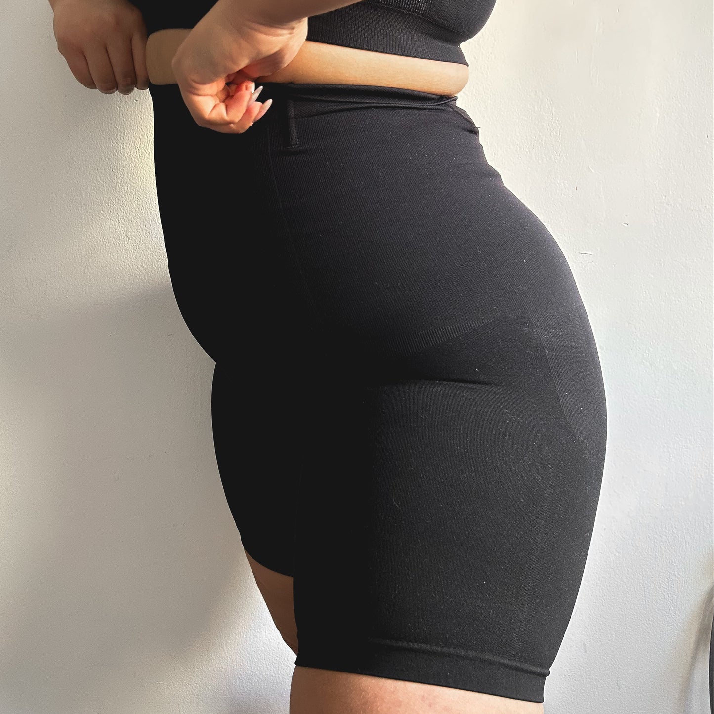 Alethia Short de Soporte Suave de Cintura Alta